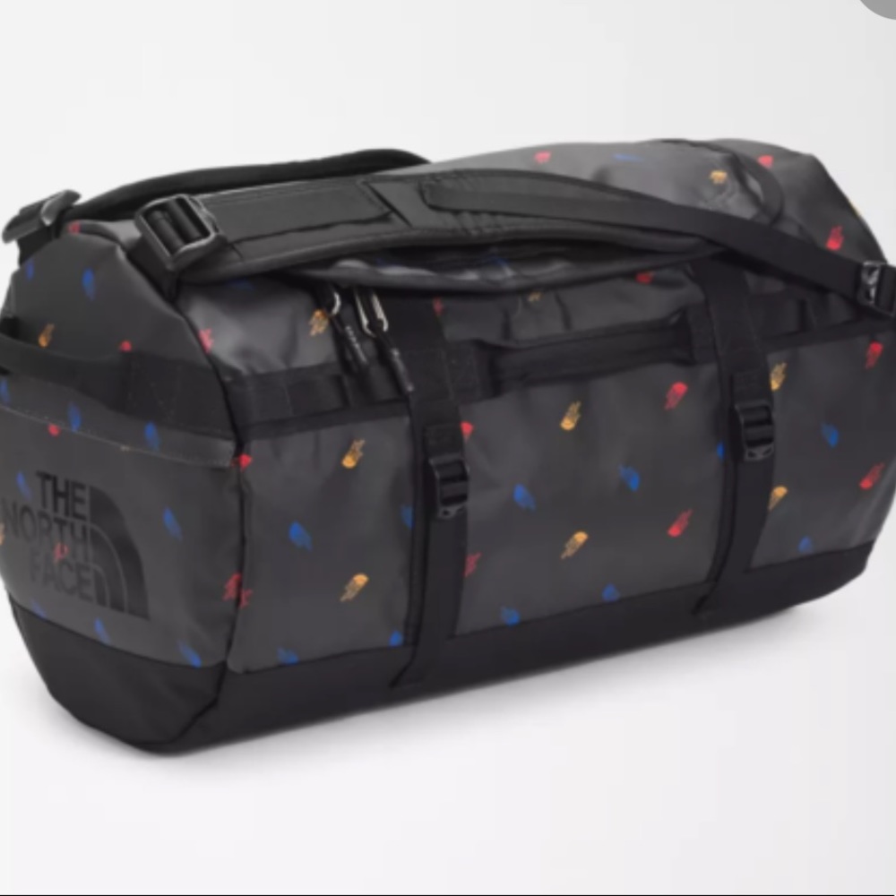 NWT The North Face Base Camp Duffel, Small